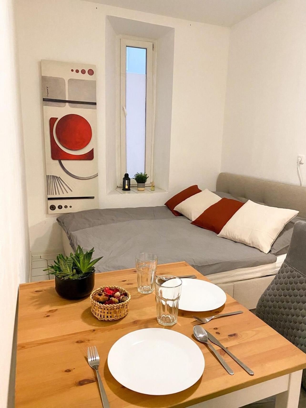 Charmante Wohnung Nahe Wiener Stadthalle Bagian luar foto